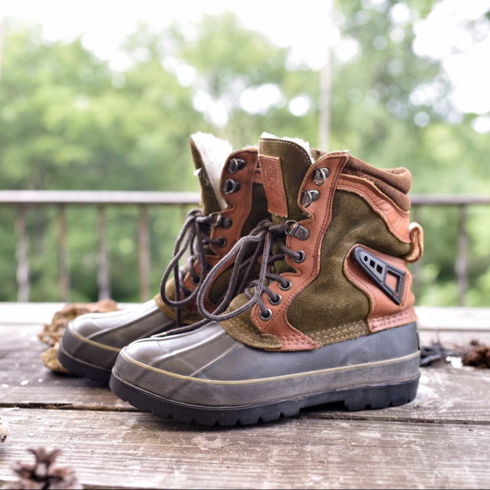 Khombu Leather & Rubber Duck Boots